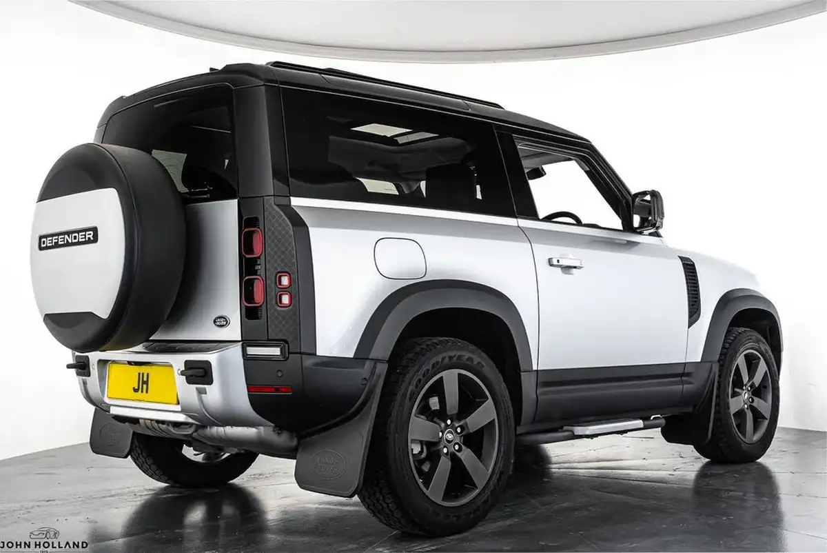 2021-land-rover-90-defender-30-d250-hse-big-8