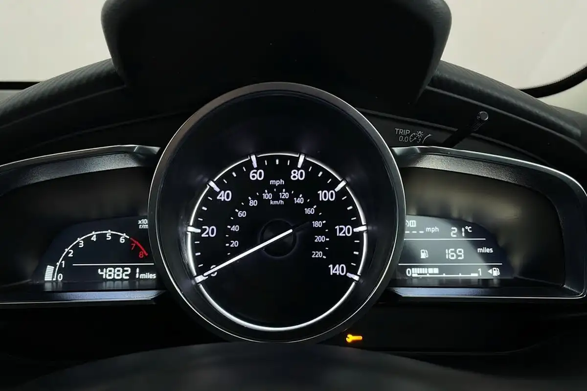 2019-mazda-mazda2-15-sport-nav-big-12