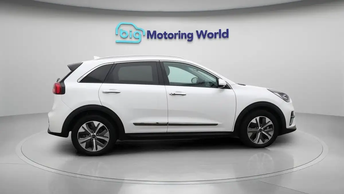 2020-kia-e-niro-ev-4-big-8