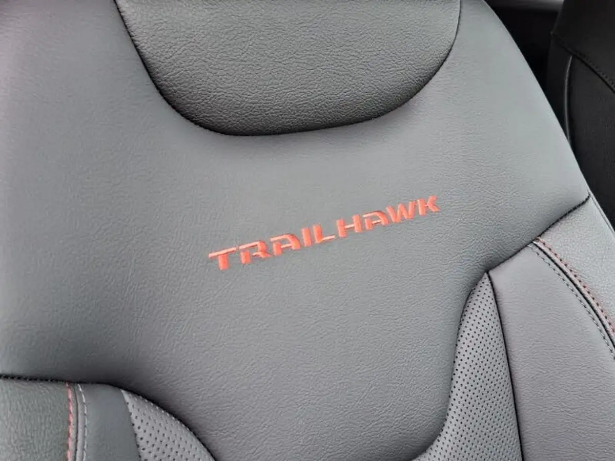 2025-jeep-compass-13-gse-trailhawk-big-15