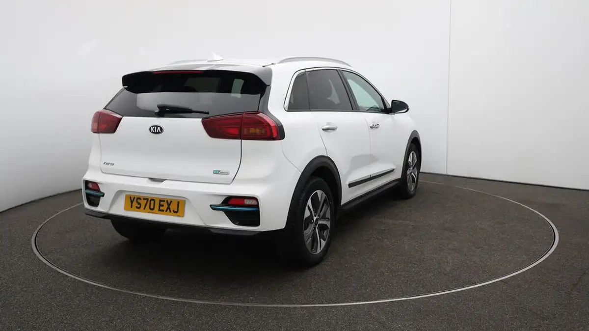 2020-kia-e-niro-ev-4-big-56