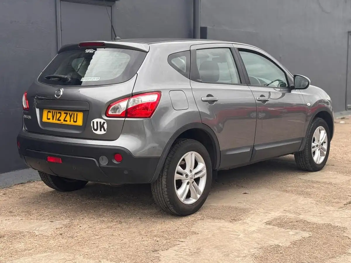 2012-nissan-qashqai-16-acenta-big-14