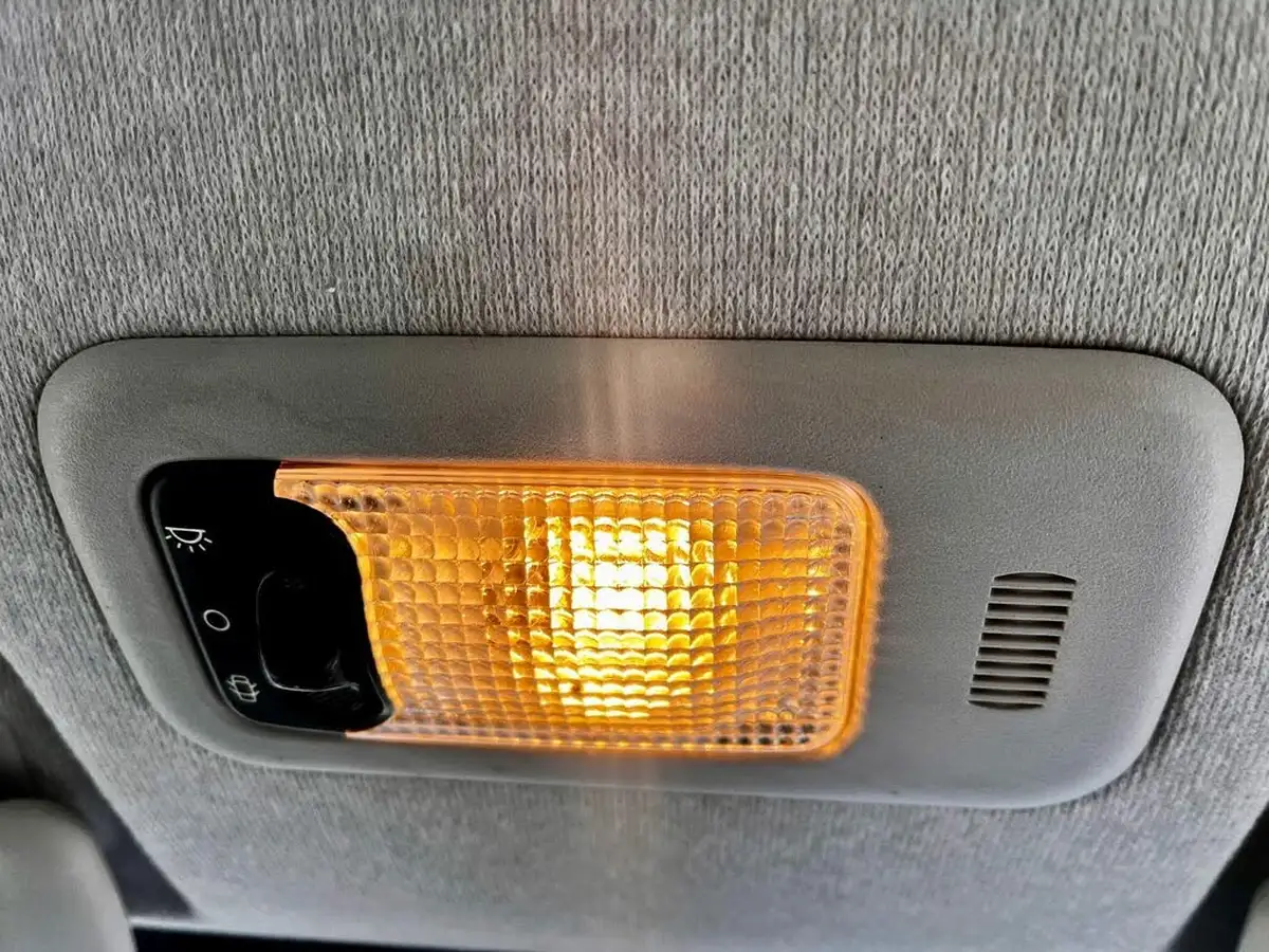 2014-citroen-c1-10-edition-5d-big-17