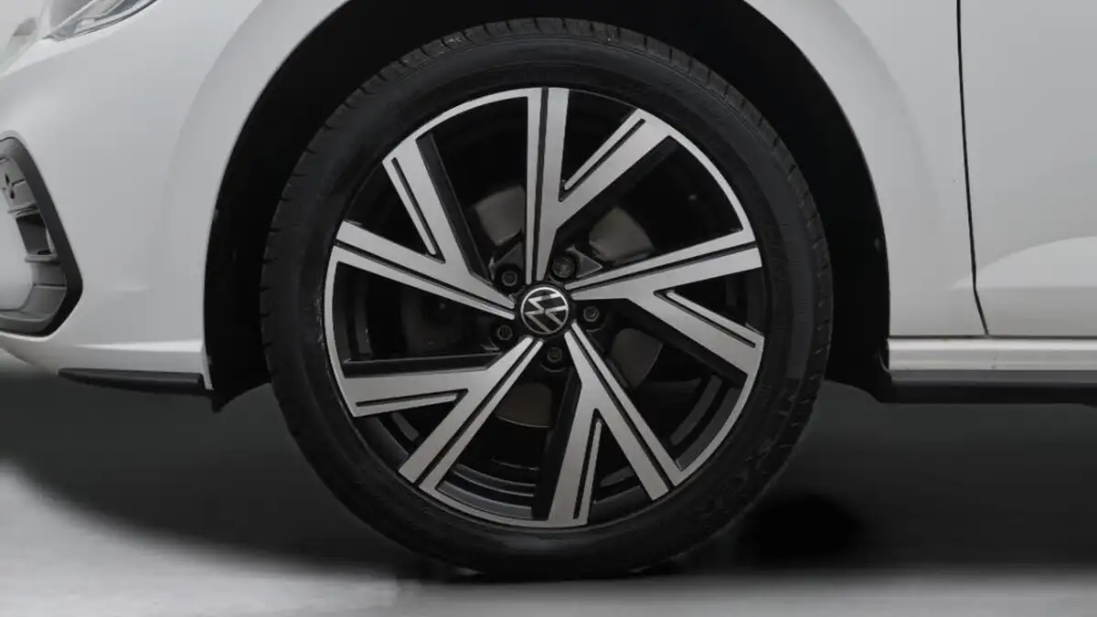 2022-volkswagen-polo-10-tsi-r-line-110ps-dsg-big-18