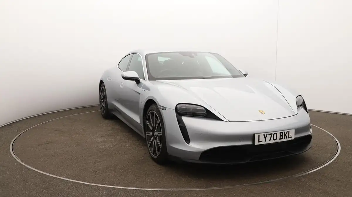 2020-porsche-taycan-e-4s-530ps-big-44