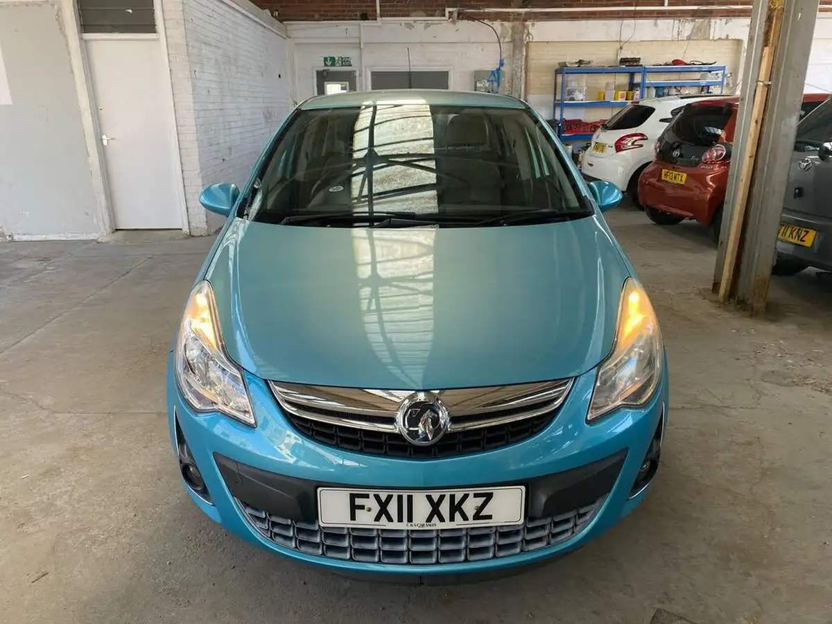 2011-vauxhall-corsa-14-exclusiv-100ps-5d-1364cc-auto-big-1