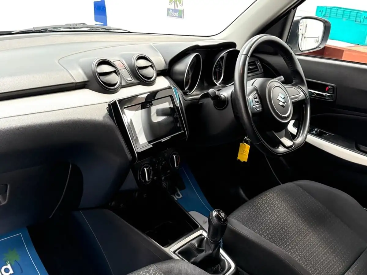 2018-suzuki-swift-10-boosterjet-sz-t-111ps-big-3