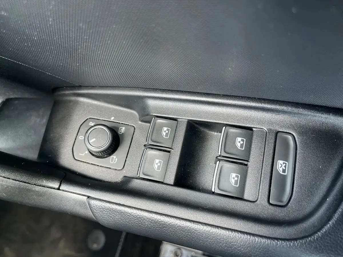 2021-audi-a1-10-25-tfsi-s-line-big-18