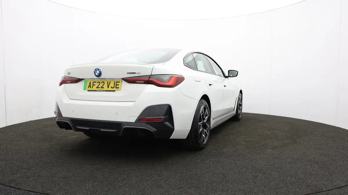 2022-bmw-i4-e-edrive40-m-sport-big-76