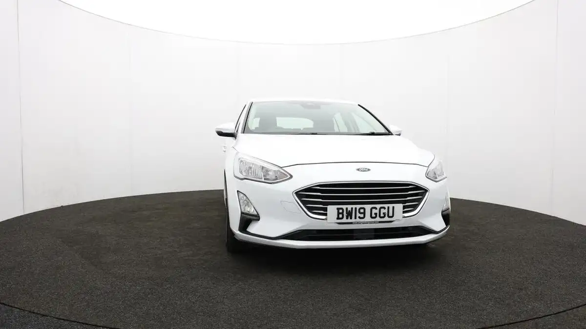 2019-ford-focus-15-zetec-120ps-hatchback-big-44