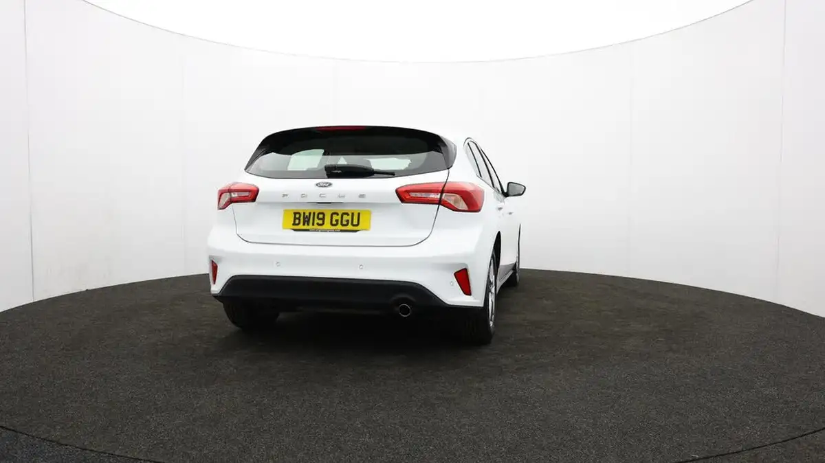 2019-ford-focus-15-zetec-120ps-hatchback-big-68