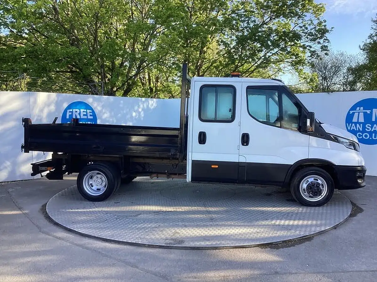 2022-iveco-daily-35c-class-23td-35c14-business-3000mm-136pseu6dt-3000-big-4