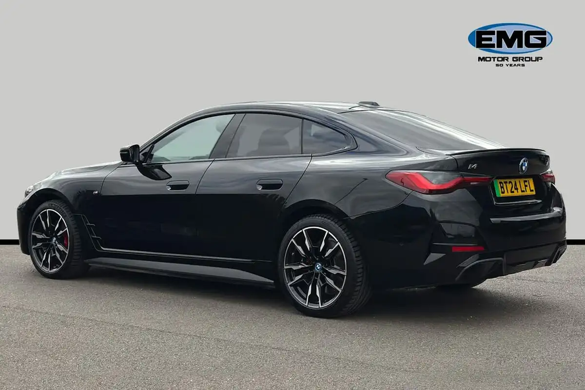 2024-bmw-i4-e-m50-big-4