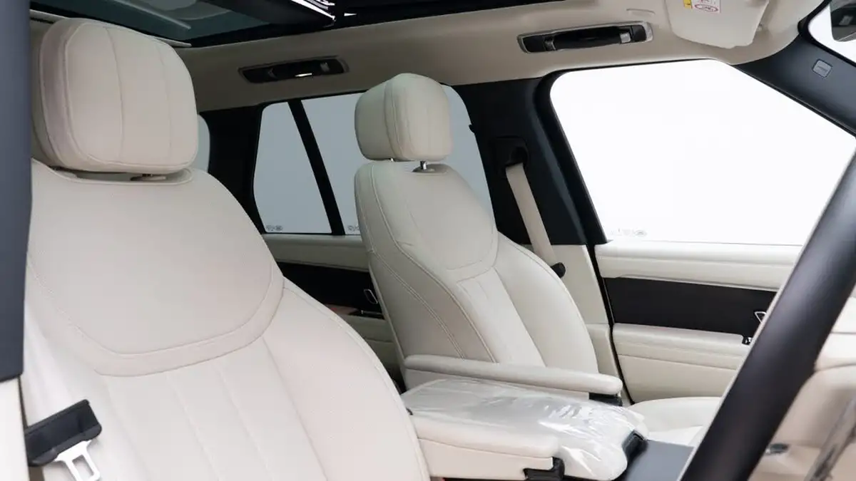 2023-land-rover-range-rover-30-d350-hse-big-2