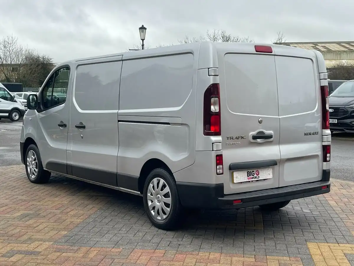 2021-renault-trafic-20dci-ll30-energy-120-business-panel-big-7