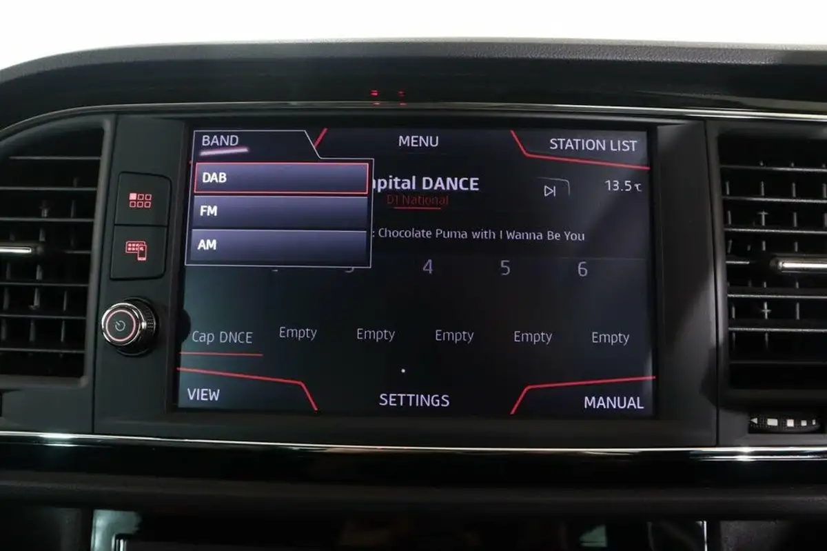 2019-seat-leon-20-tsi-fr-sport-hatchback-big-28