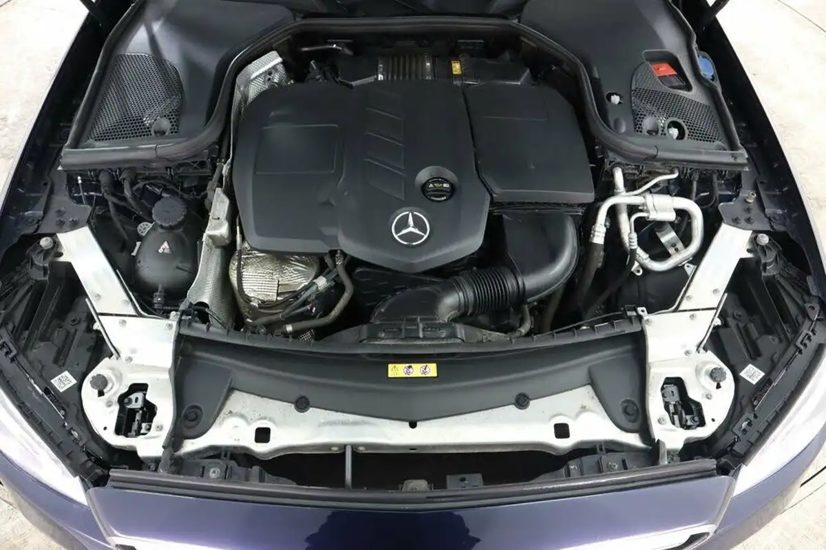 2018-mercedes-benz-e-class-20d-e220d-se-premiumss-saloon-4d-big-9