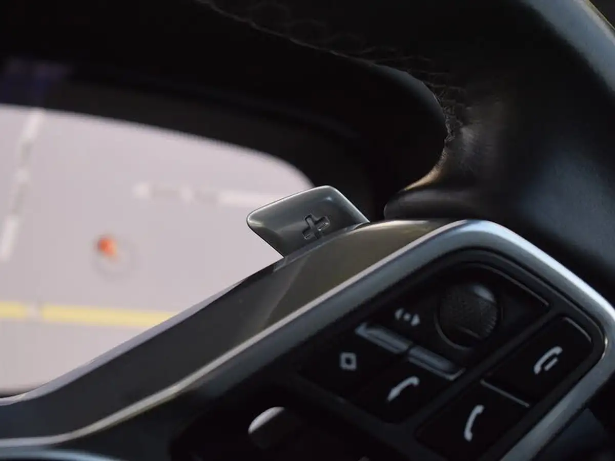 2019-porsche-cayenne-30-v6-station-wagon-big-30