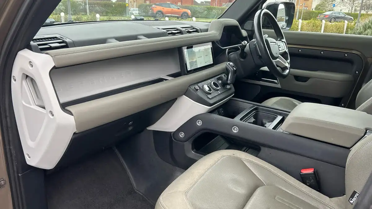 2020-land-rover-110-defender-20-d240-first-edition-110-big-21