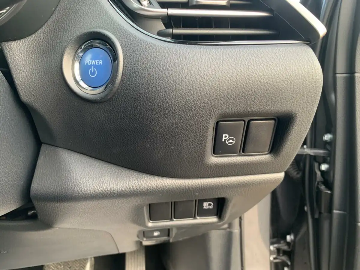 2019-toyota-c-hr-18-vvt-i-dynamic-big-11