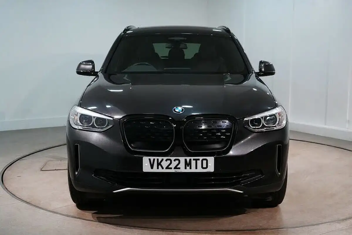 2022-bmw-ix3-e-premier-edition-big-2