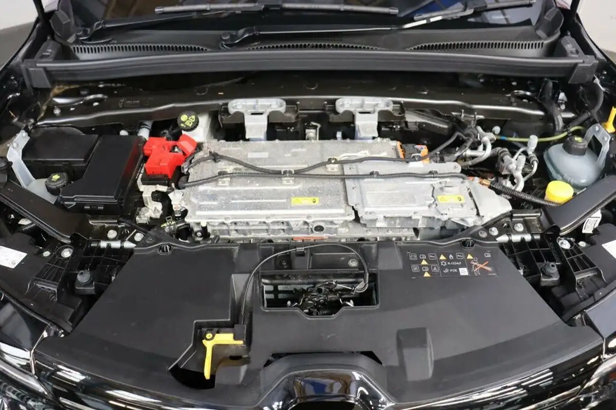 2022-renault-megane-e-tech-e-techno-big-29