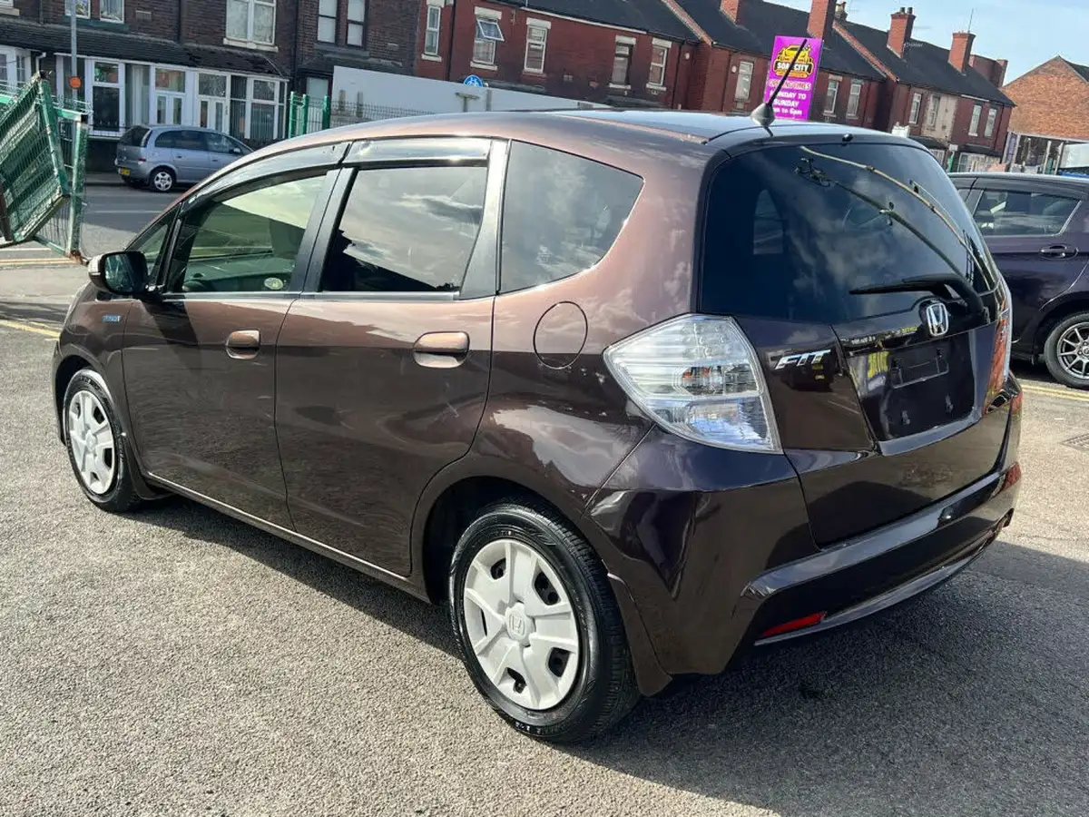 2013-honda-jazz-big-4