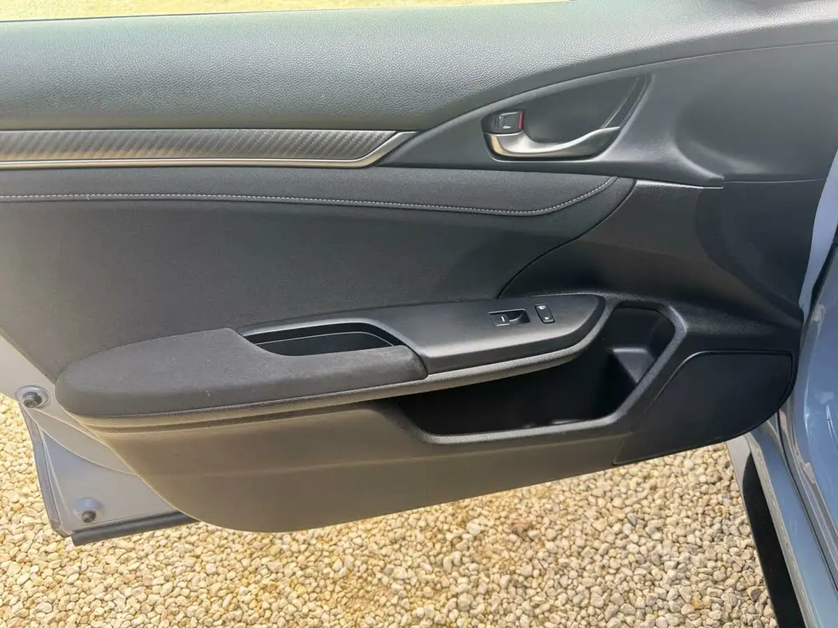 2019-honda-civic-15-vtec-turbo-sport-plus-ss-big-19