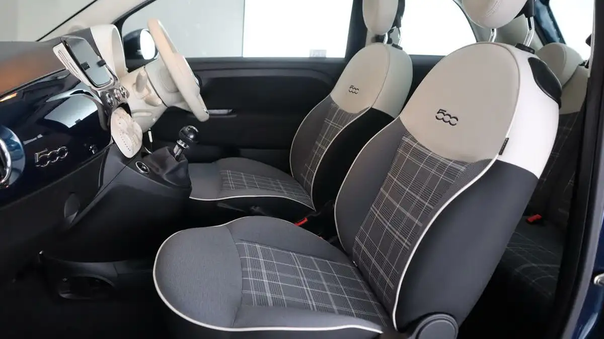 2020-fiat-500-10-lounge-big-13