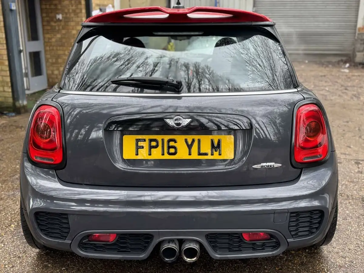 2016-mini-cooper-20-cooper-jcw-big-26