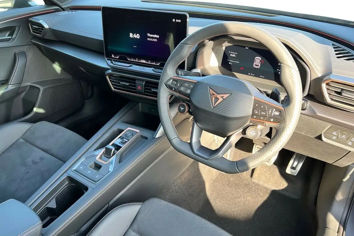 2025-cupra-formentor-15-e-hybrid-v2-big-5