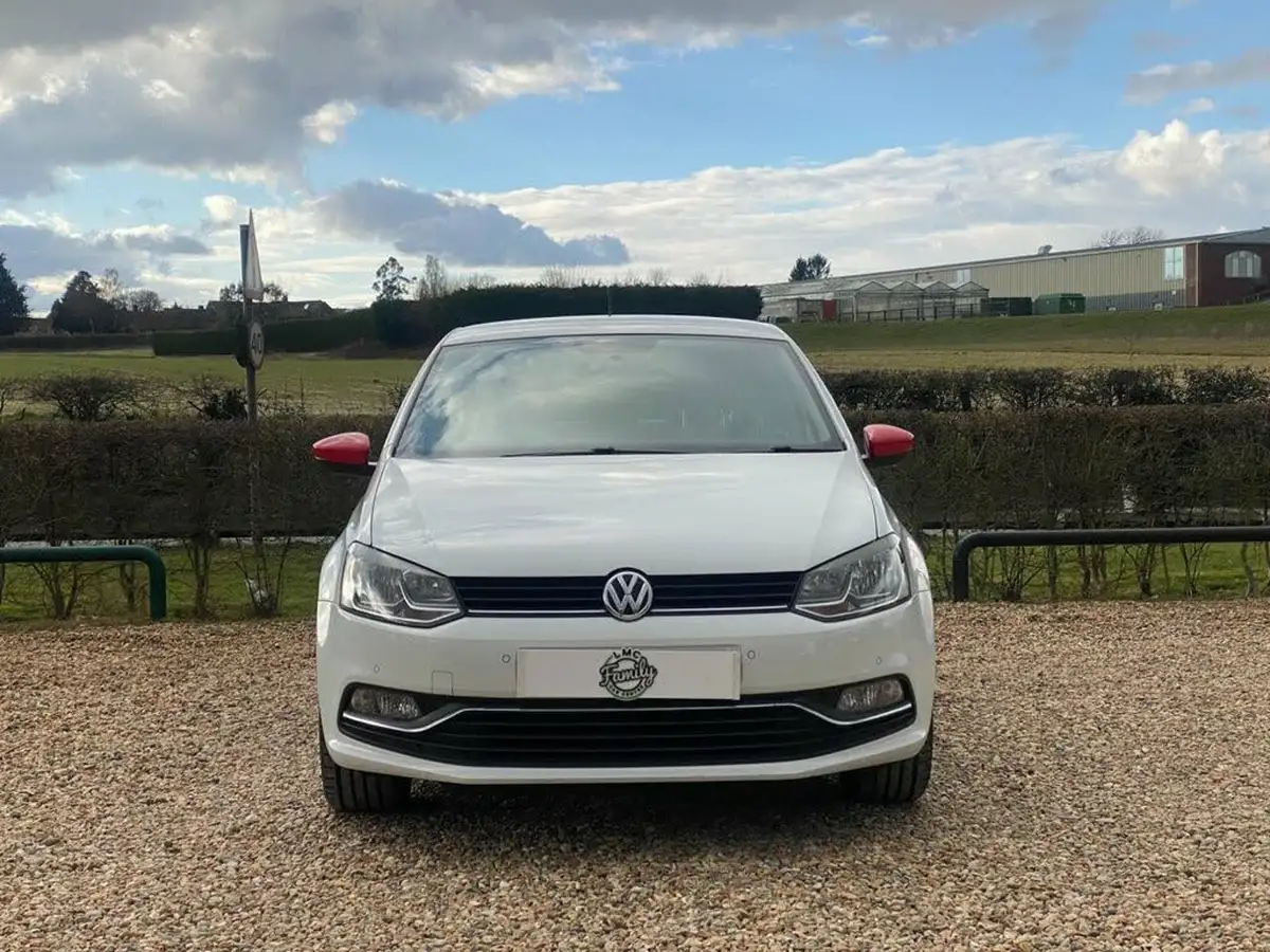 2017-volkswagen-polo-10-beats-65ps-ss-5d-big-1