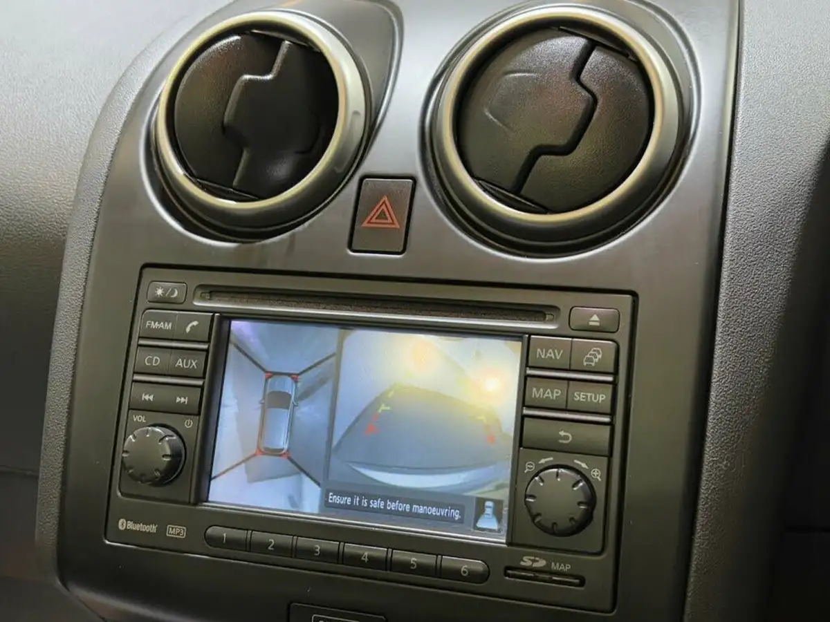 2013-nissan-qashqai-15td-360-big-29
