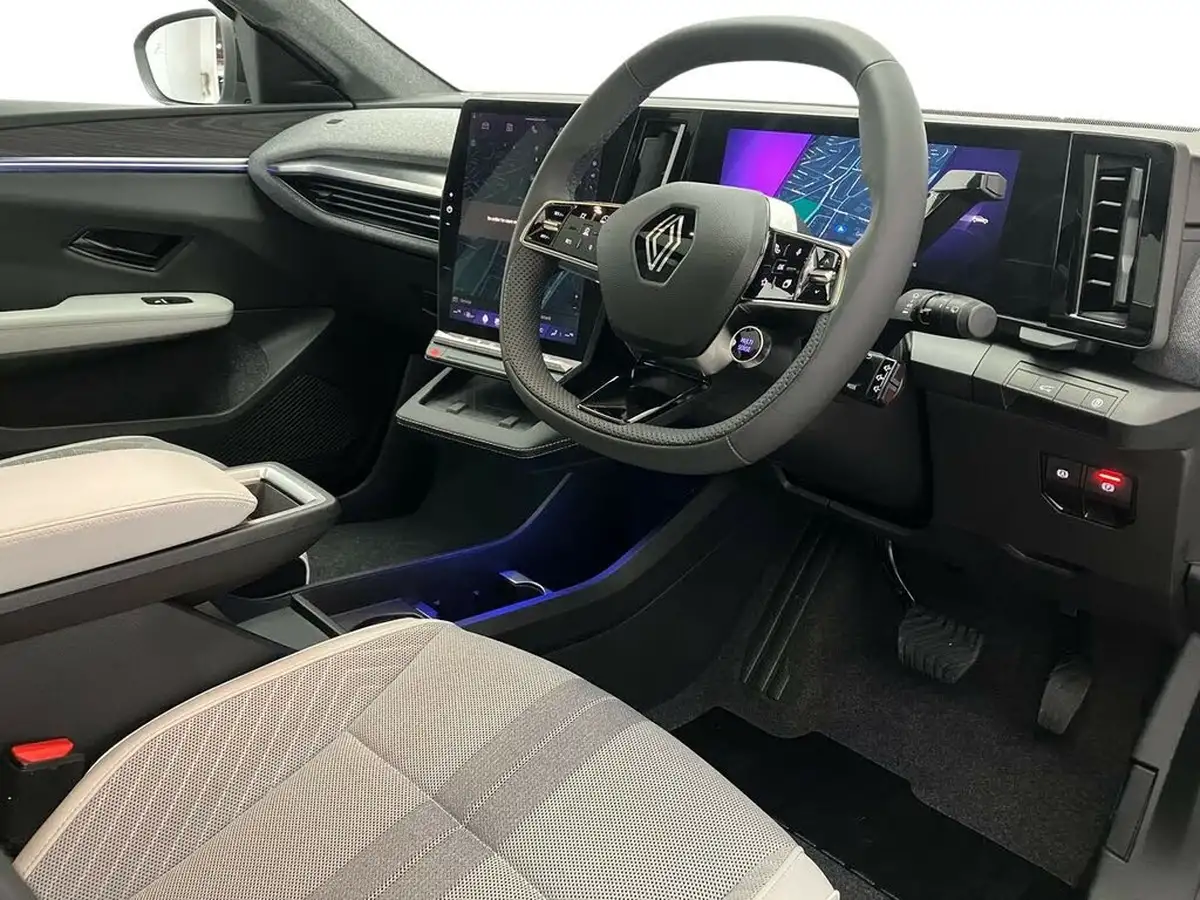 2024-renault-scenic-e-tech-e-iconic-big-7