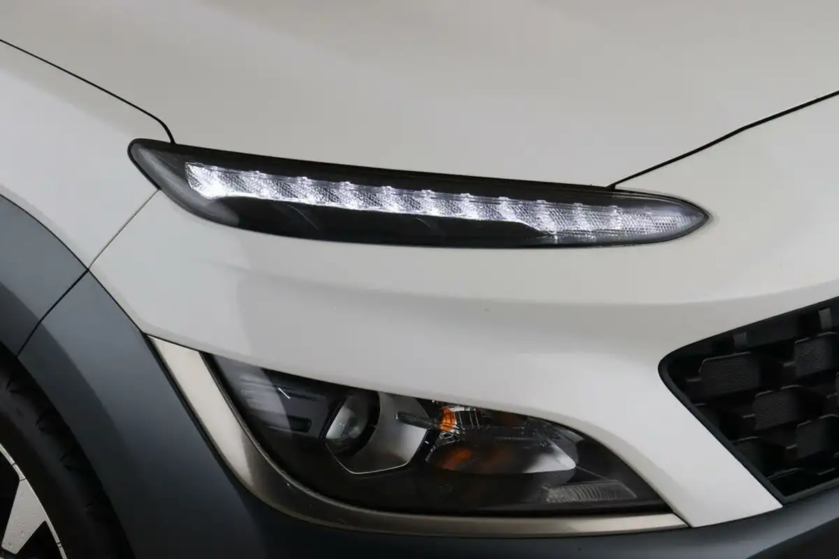 2021-hyundai-kona-10-t-gdi-premium-48-volt-mhev-big-7