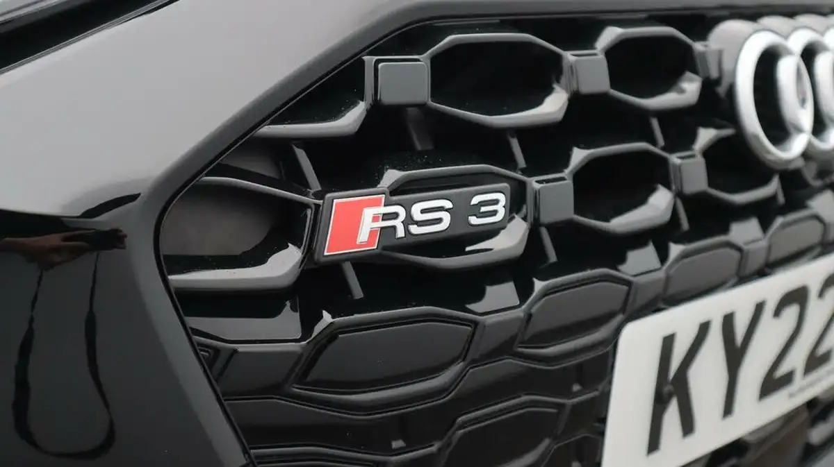 2022-audi-rs3-25-tfsi-saloon-4d-big-21
