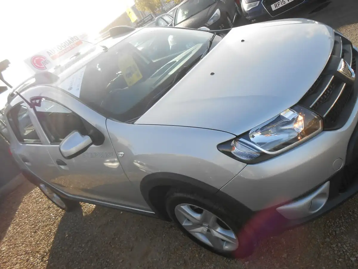 2015-dacia-sandero-stepway-15dci-laureate-big-11