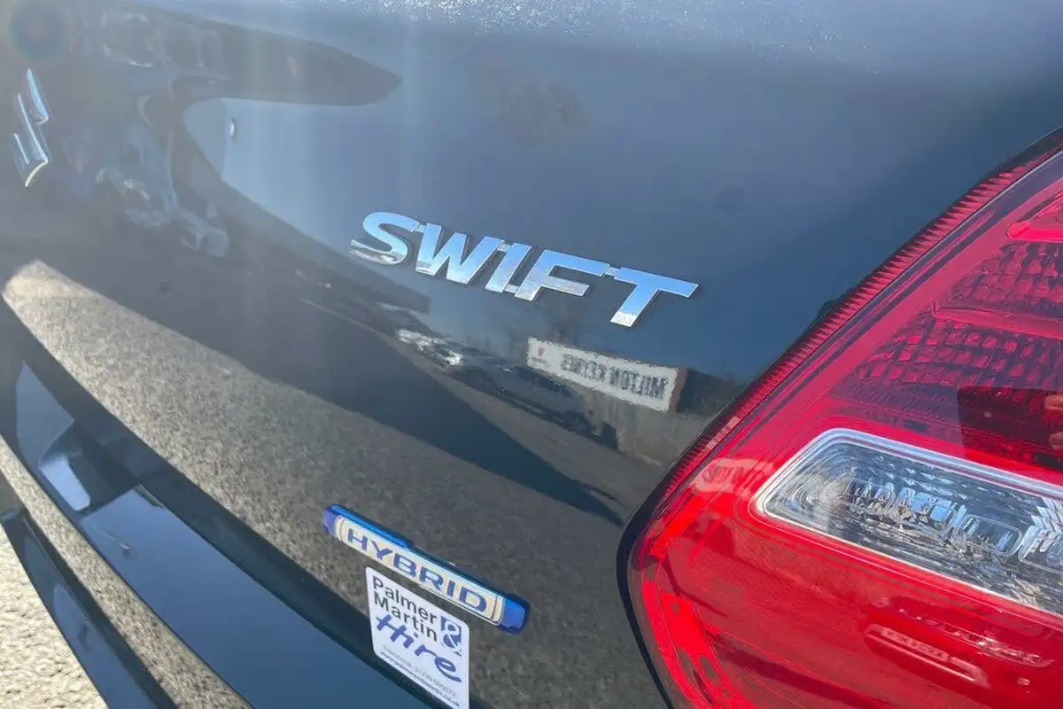 2024-suzuki-swift-12-dualjet-sz-l-big-23