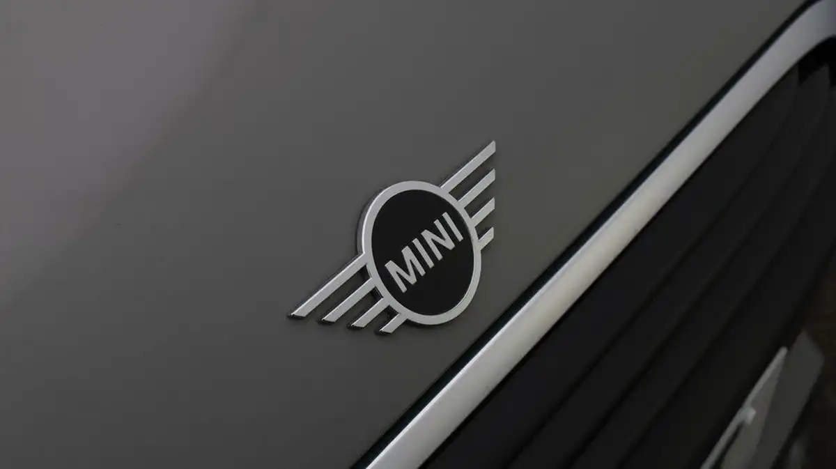 2019-mini-cooper-15-cooper-sport-hatchback-3d-big-23