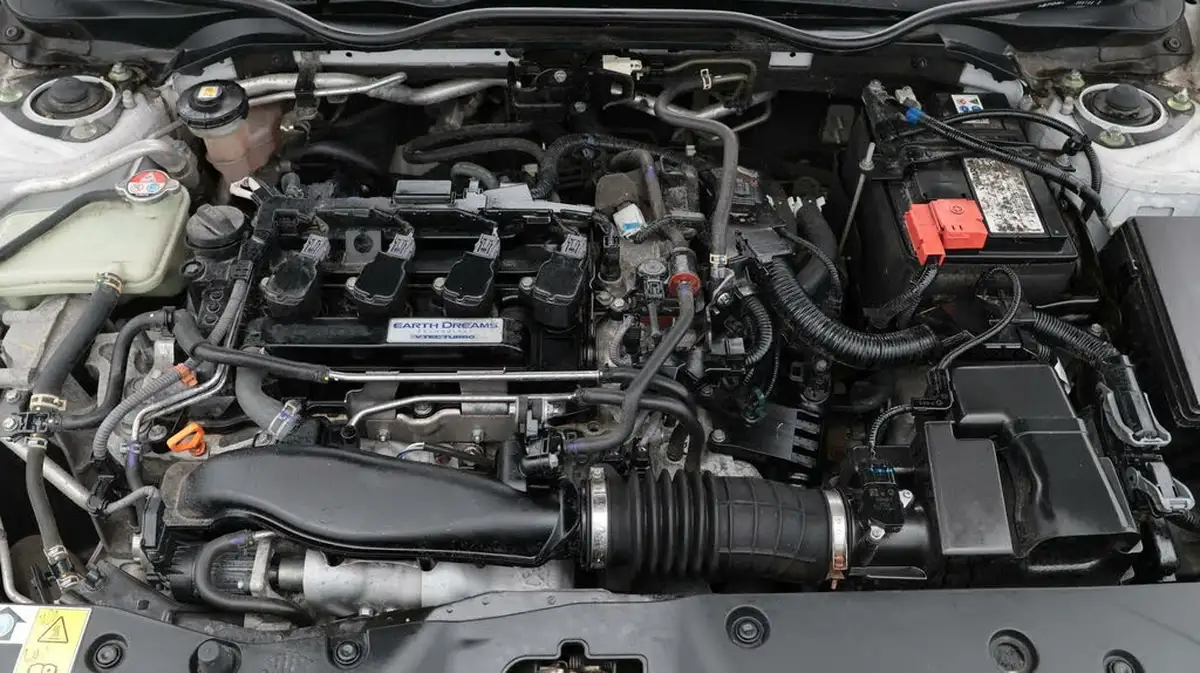 2021-honda-civic-15-vtec-turbo-sport-ss-big-19