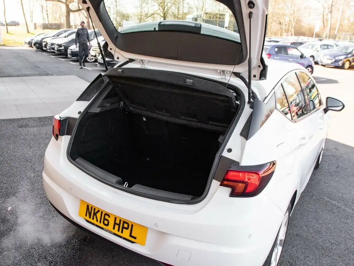 2016-vauxhall-astra-14i-16v-turbo-sri-150ps-ss-hatchback-auto-big-32