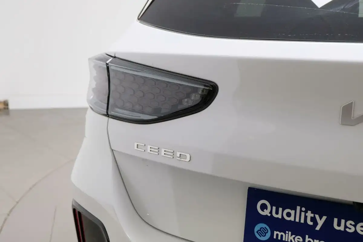 2024-kia-ceed-15-t-gdi-gt-line-158bhp-big-39