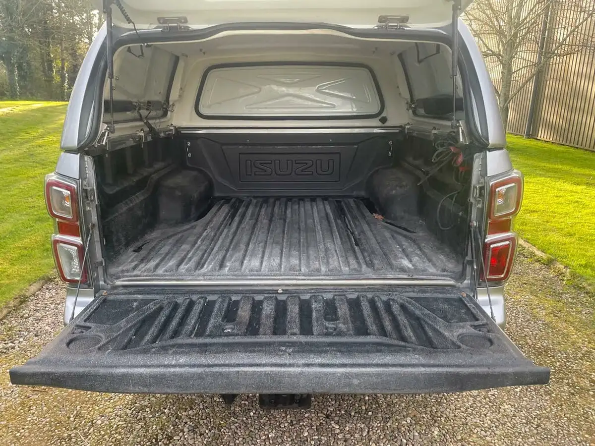 2021-isuzu-d-max-19td-dl40-auto-big-15