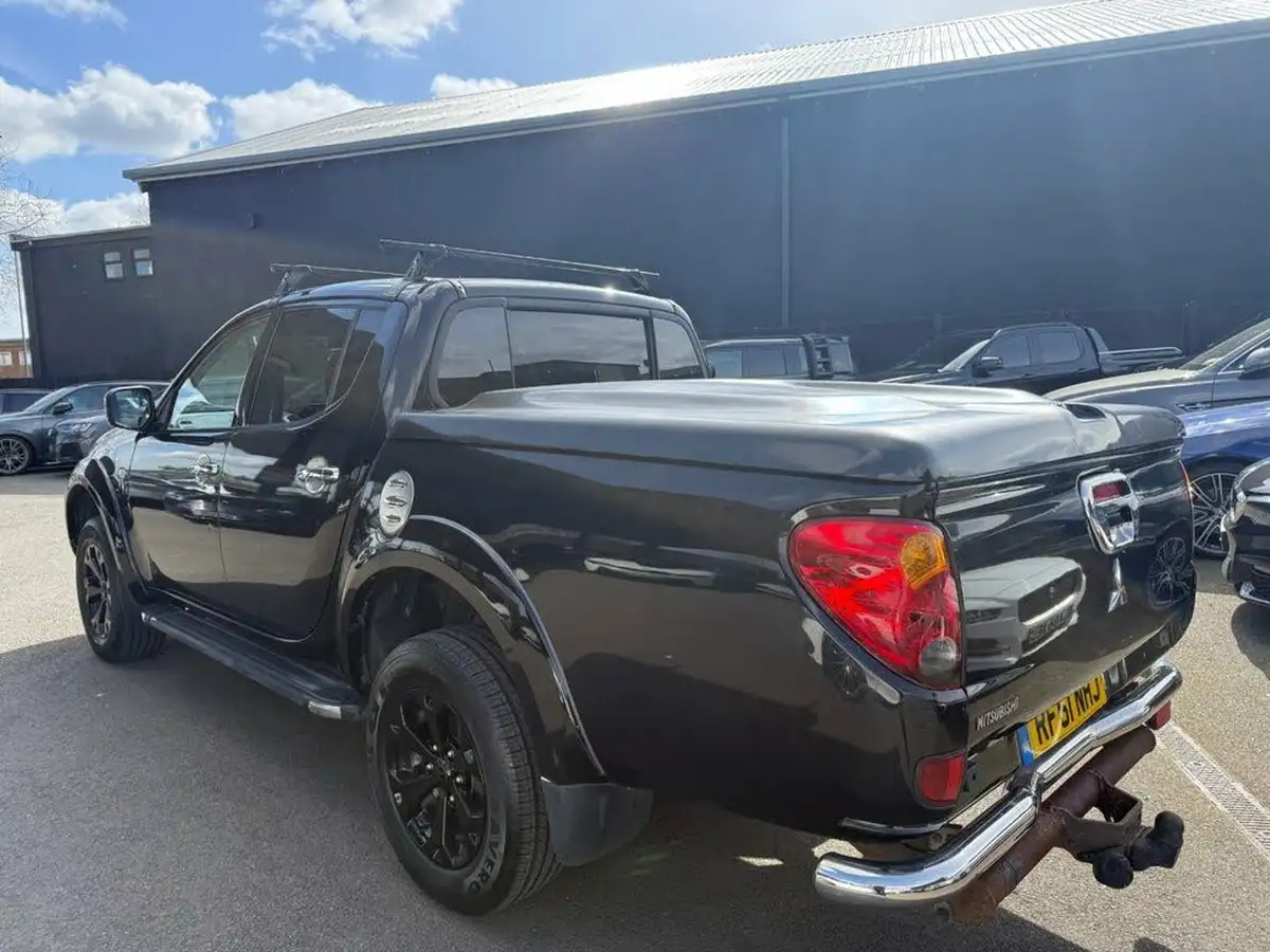 2012-mitsubishi-l200-25td-barbarian-eu-v-cab-auto-big-3