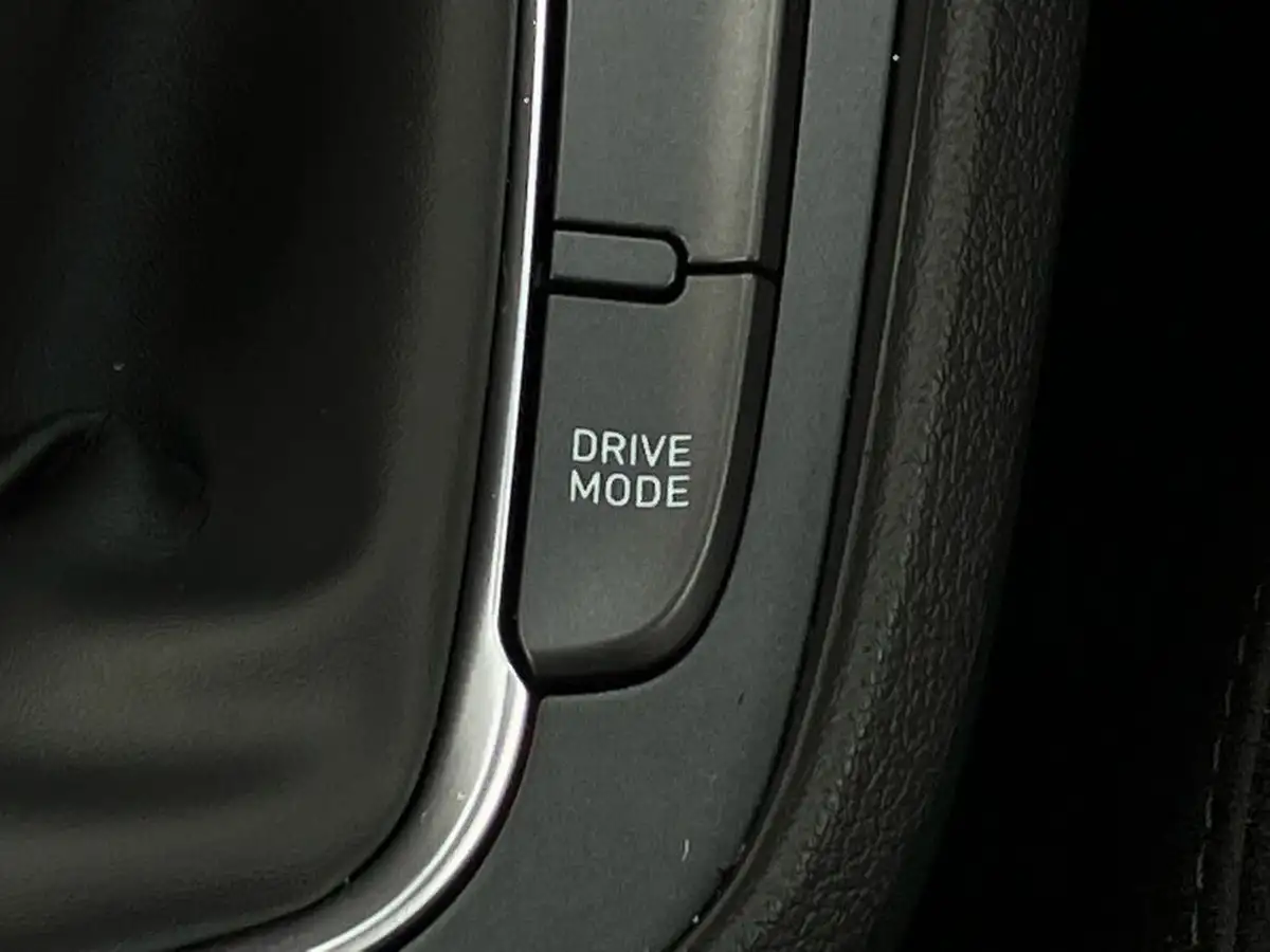 2022-hyundai-kona-10-t-gdi-se-connect-big-30