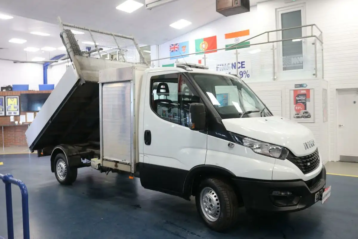 2020-iveco-daily-s-class-23td-35s14-3450-eu6-chassis-cab-hi-matic-big-7