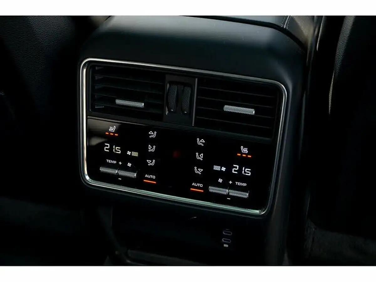 2019-porsche-cayenne-40-v8-turbo-s-e-hybrid-station-wagon-big-12