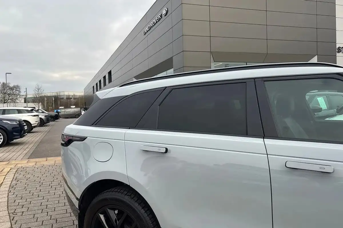 2024-land-rover-range-rover-velar-20-d200-dynamic-se-big-34