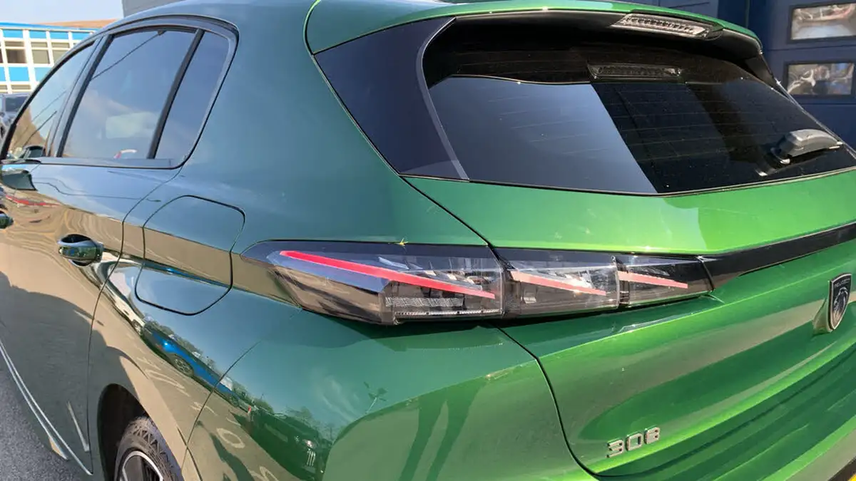 2024-peugeot-308-16-puretech-gt-180ps-big-39