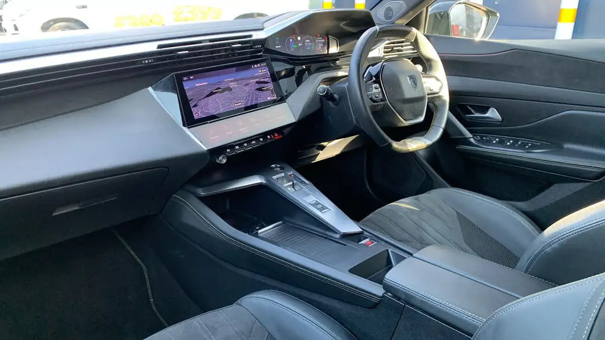 2024-peugeot-308-16-puretech-gt-180ps-big-11
